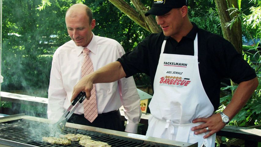 Axel Schulz als Werbeträger für Grillzubehör (2001)