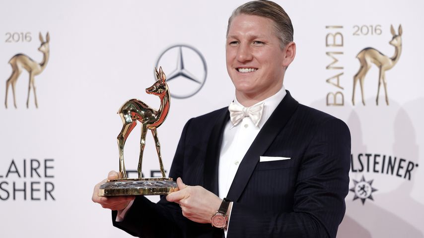 Bastian Schweinsteiger mit seinem Bambi