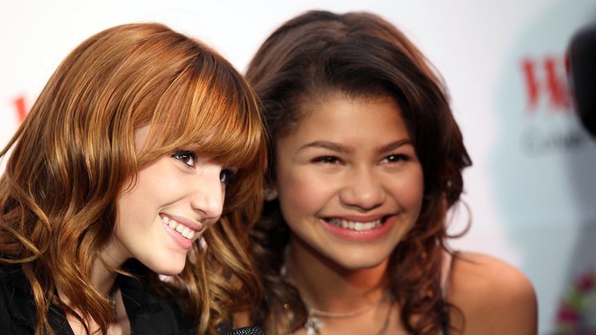 "Disney"-Stars Bella Thorne und Zendaya Coleman im Jahr 2011 bei der Vorstellung ihrer Milchshakes