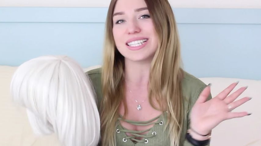 Bibi Heinicke mit Perücke