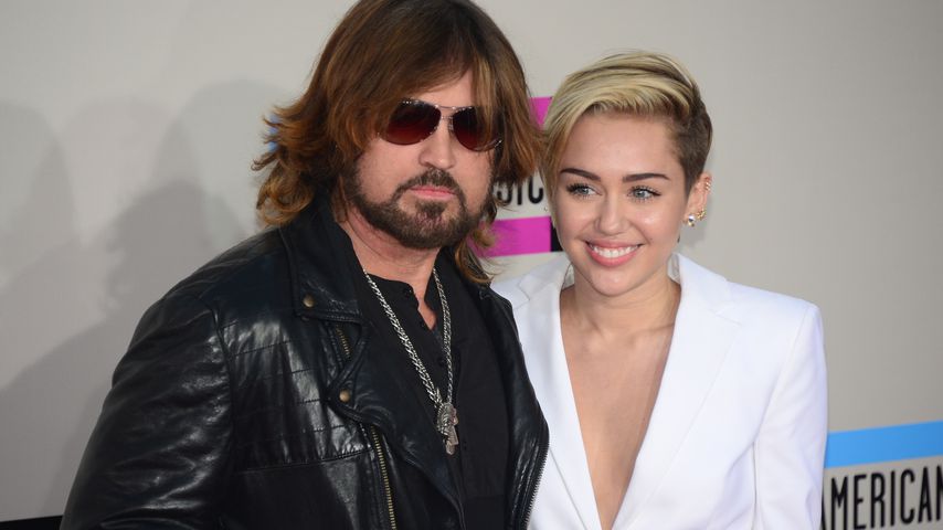 Billy Ray Cyrus und Miley Cyrus bei einer Award-Show