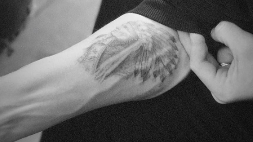Brooklyn Beckhams Tattoo eines amerikanischen Ureinwohners