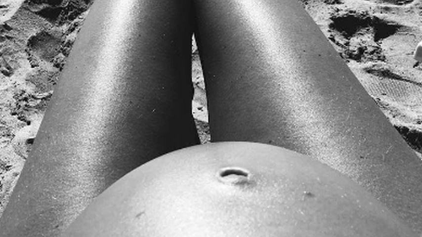 Candice Swanepoel während ihrer ersten Schwangerschaft