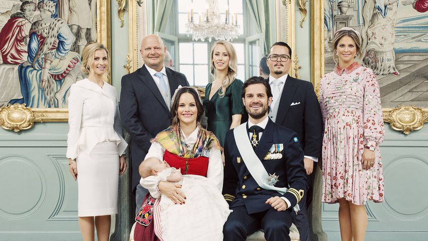 Prinz Carl Philip, Prinzessin Sofia und Prinz Gabriel mit den Taufpaten