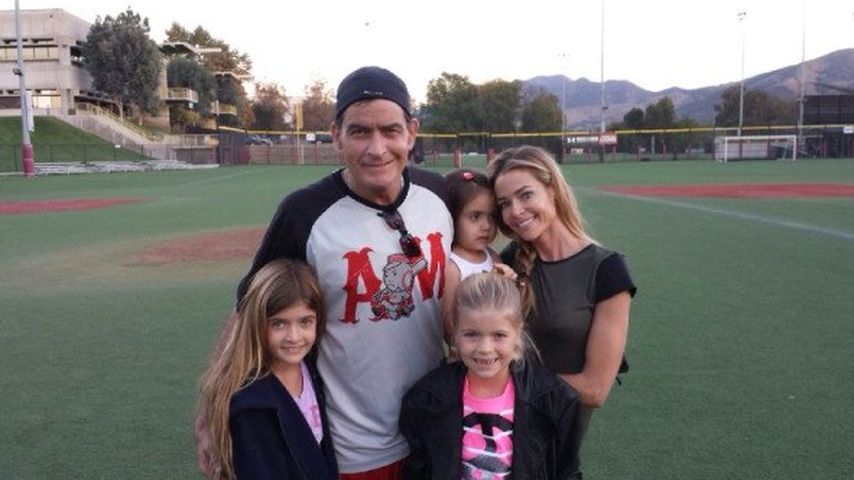 Charlie Sheen und Denise Richards
