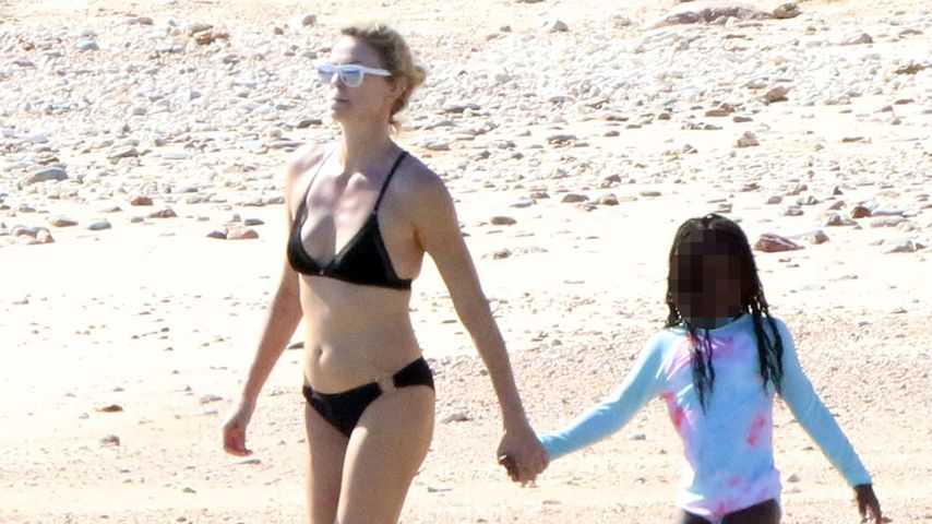 Charlize Theron und ihr Sohn Jackson in Los Cabos, Mexiko