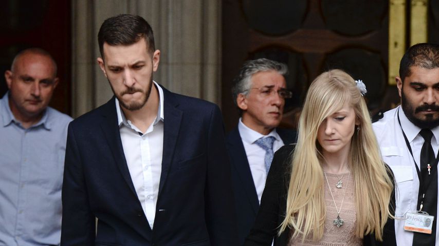 Chris Gard und Connie Yates vor dem Gericht in London