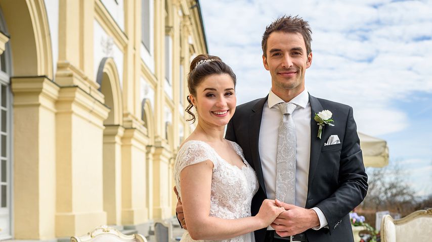 Clara Morgenstern (Jeannine Michèle Wacker) und Adrian Lechner (Max Alberti)