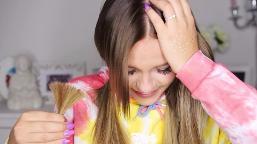 Über 10 cm! Dagi Bee schneidet sich die "eigene" Mähne ab