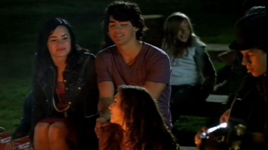 Demi Lovato und Joe Jonas in "Camp Rock 2"