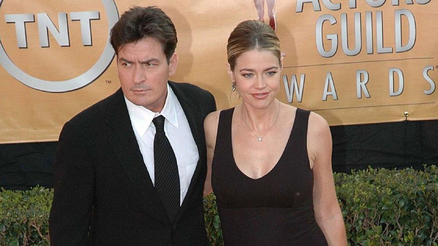 Charlie Sheen und Denise Richards