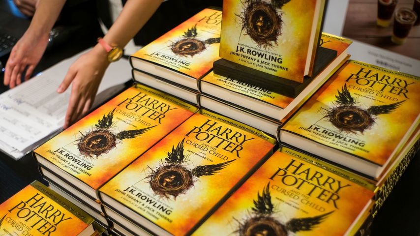 Exemplare von "Harry Potter und das verwunsche Kind"