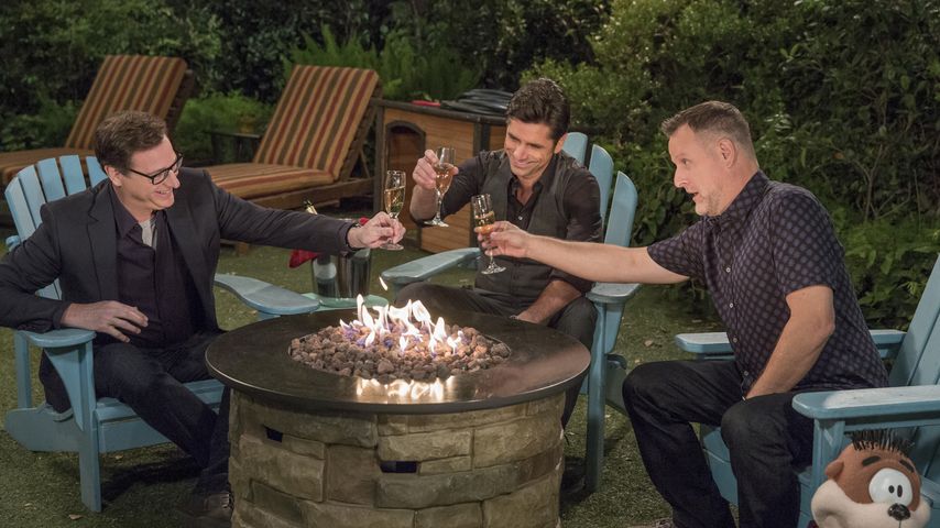 Fuller House: John Stamos, Bob Saget und Dave Coulier stoßen an