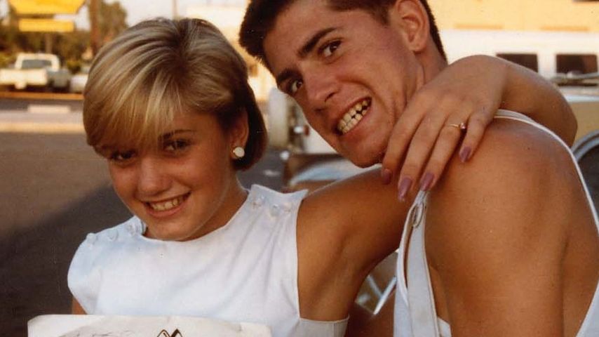 Blonder Und Rothaariger Teenie Bei Schwanzausritt Blonder Und Rothaariger Teenie Bei Schwanzausritt