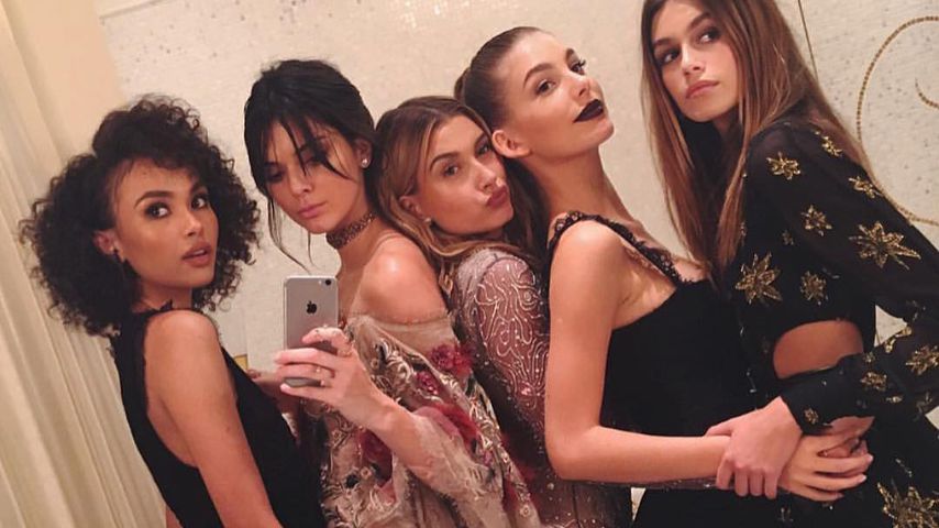 Isabella Peschardt, Kendall Jenner, Hailey Baldwin, Camila Morrone & Kaia Gerber