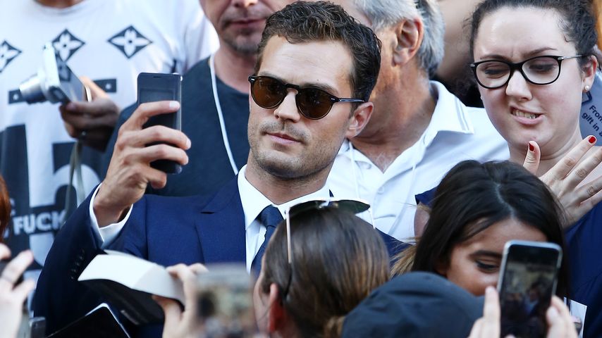 Schauspieler Jamie Dornan bei einer Dreh-Pause am Set von "Shades of Grey"