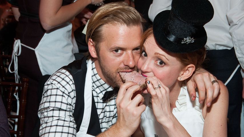 Adam Campbell und Jayma Mays