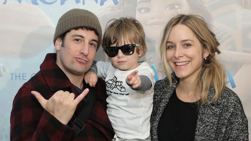 Jason Biggs mit seiner Ehefrau Jenny und dem gemeinsamen Sohn Sid