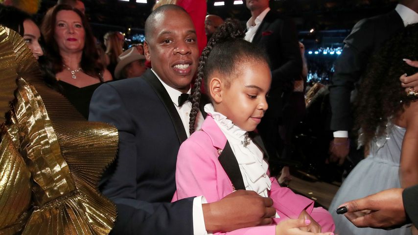 Jay-Z mit Töchterchen Blue Ivy bei der Grammy-Verleihung 2017