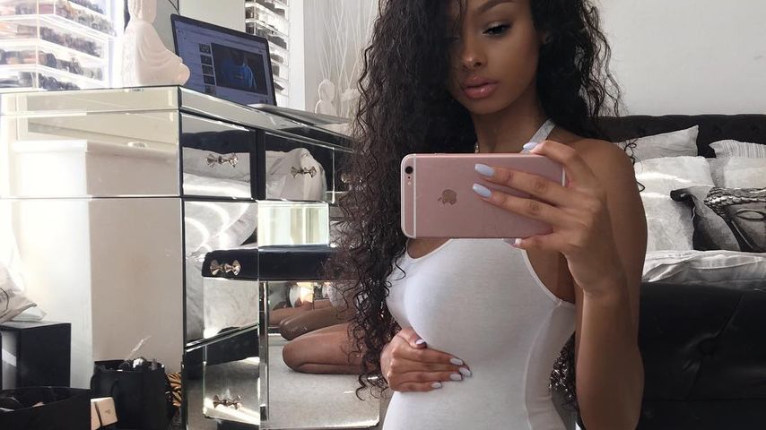 Jayde Pierce mit Schwangerschaftsbauch