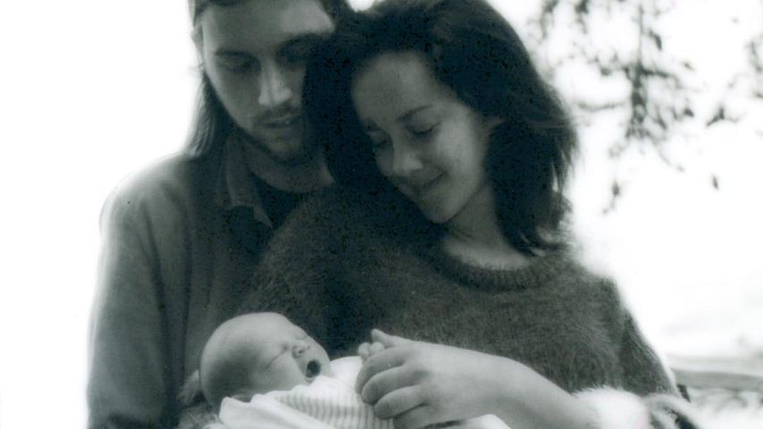 Erstes Familienfoto von Ethan DeLorenzo, Jena Malone und Sohn Ode