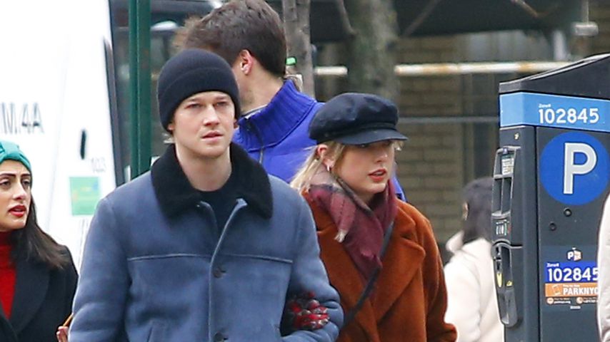 Seltener Anblick: Joe Alwyn & Taylor Swift halten Händchen!
