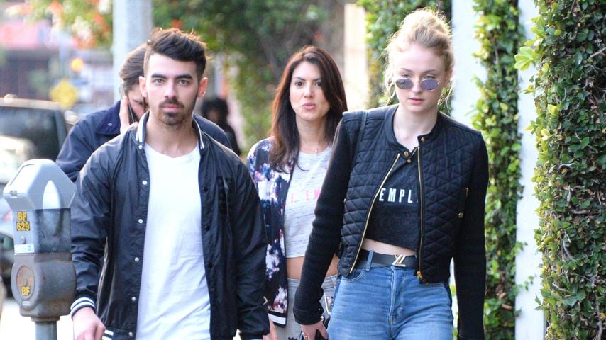 Joe Jonas mit Sophie Turner in Beverly Hills unterwegs