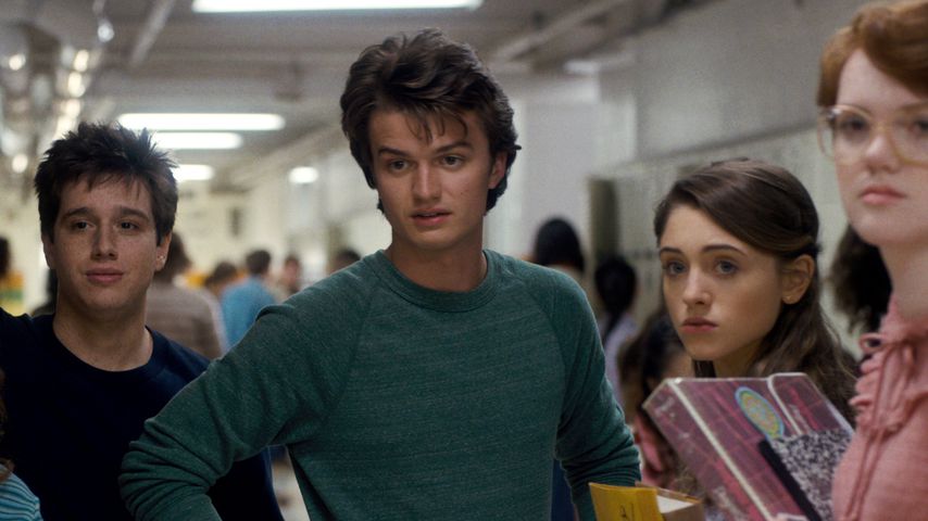 Joe Keery, Natalia Dyer und Shannon Purser in "Stranger Things" Staffel 1
