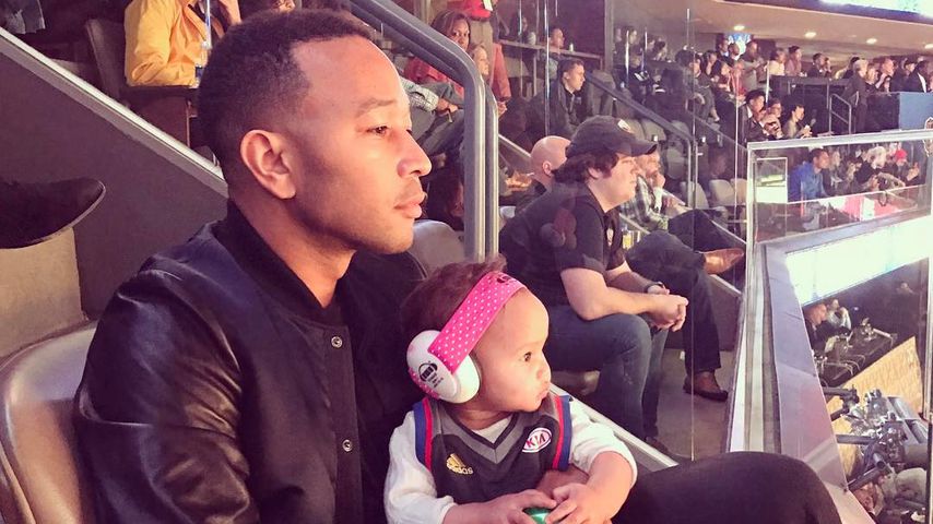 John Legend mit seiner Tochter Luna beim 66th NBA All-Star Gamein New Orleans