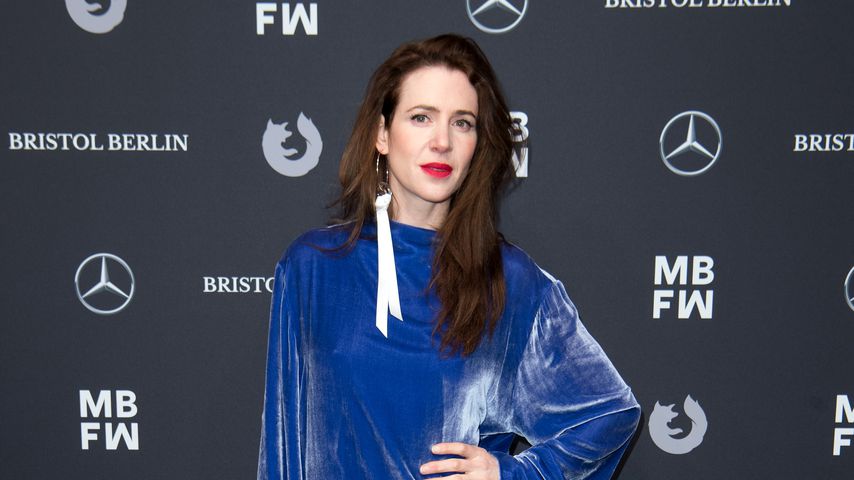 Schauspielerin Julia Malik auf der Bogner-Fashionshow in Berlin