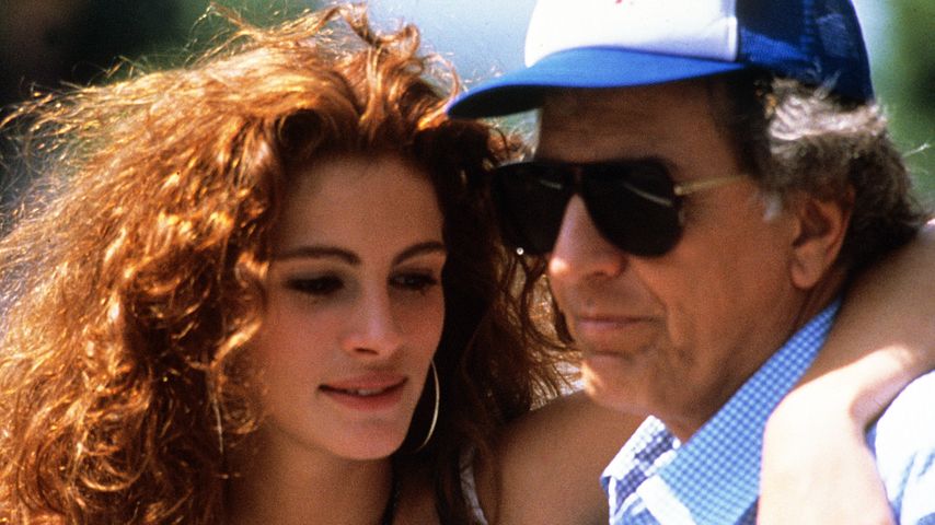 Julia Roberts und Garry Marshall bei den Dreharbeiten für "Pretty Woman" im Jahr 1990