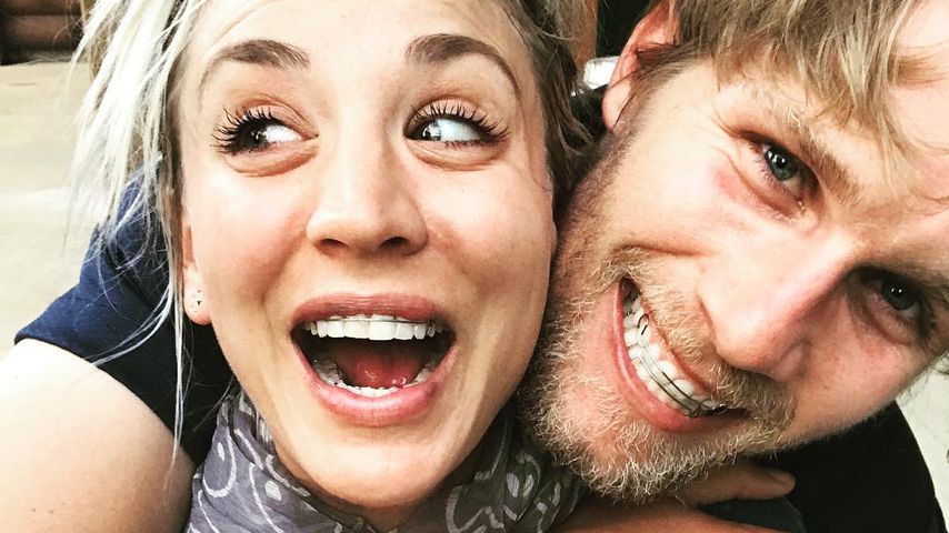 Kaley Cuoco und Karl Cook mit Zahnspange