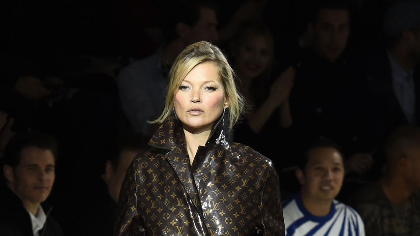 Kate Moss bei der Pariser Fashion Week 2018