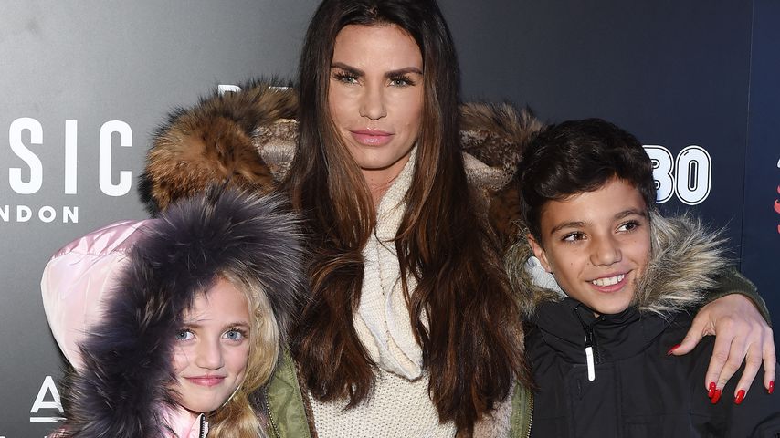 Katie Price mit ihren Kindern Princess und Junior