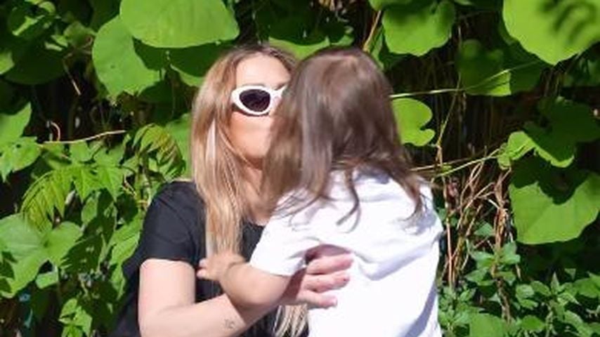 Kim Gloss mit ihrer Tochter Golda, Mai 2025