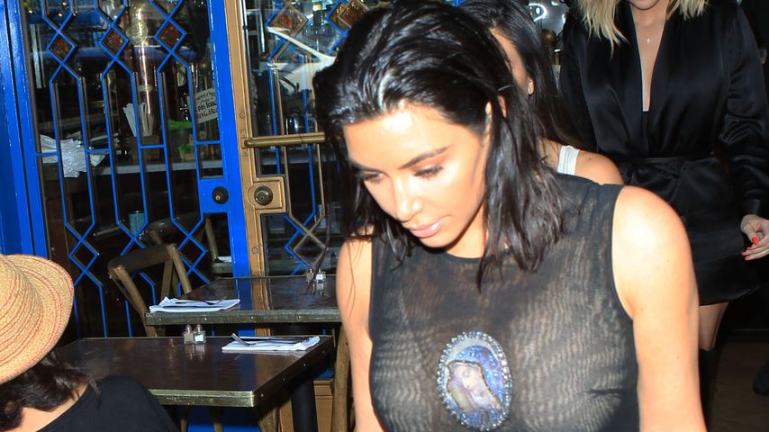 Kim bei den Dreharbeiten von Keeping up with the Kardashians