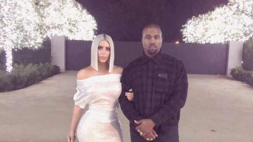 Anti-Krise: Kim & Kanye busseln gut gelaunt ins neue Jahr!