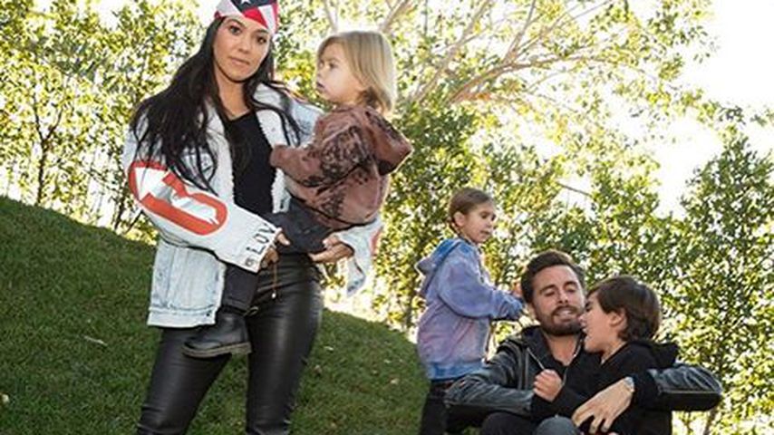 Kourtney Kardashian und Scott Disick mit den gemeinsamen Kindern Mason, Penelope und Reign