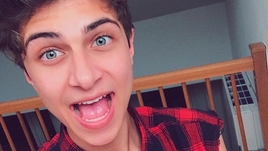 Sein 1. Buch: Teen-Star Lukas Rieger geht unter die Autoren!