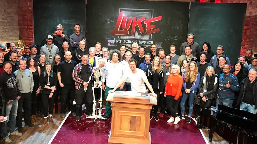 Luke Mockridge mit seinem Team