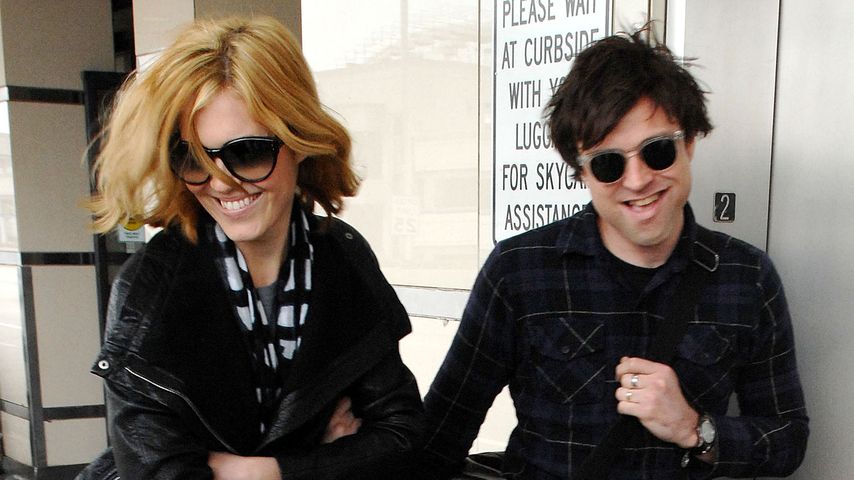 Mandy Moore und Ryan Adams 2009 am Flughafen in Los Angeles