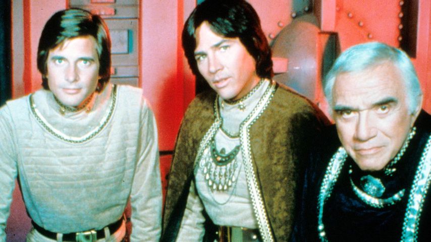 Maren Jensen, Dirk Benedict, Richard Hatch, Lorne Green