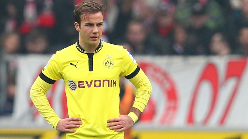Mario Götz beim Spiel Borussia Dortmund gegen den VfB Stuttgart