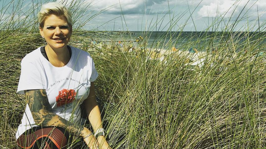 Melanie Müller 2017 am Strand
