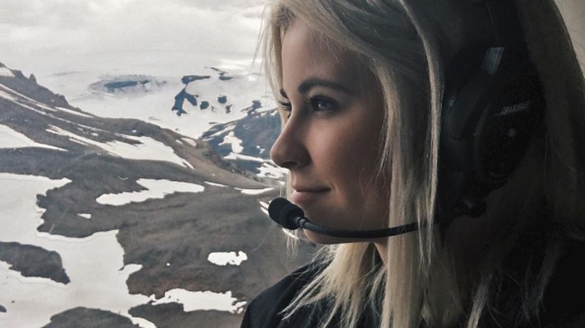 Melina Sophie im Helikopter über Island