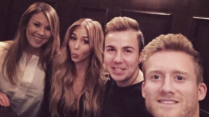 Montana Yorke, Ann-Kathrin Brömmel, Mario Götze und André Schürrle