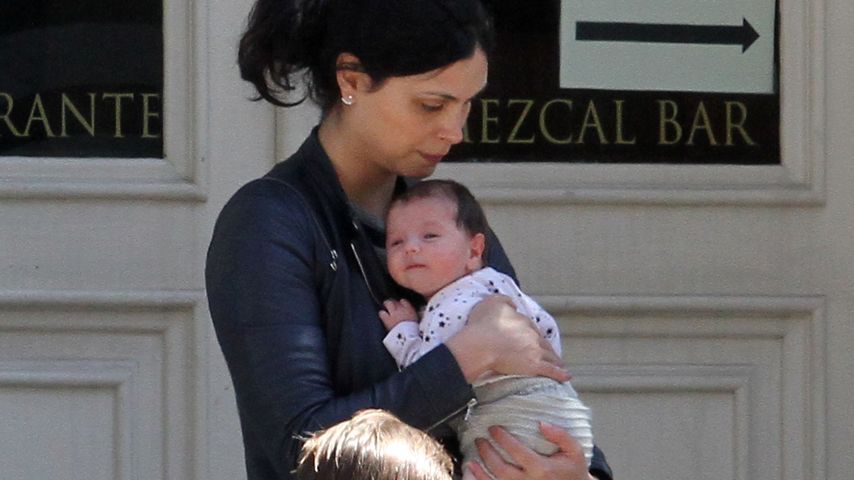 Morena Baccarin mit Tochter Frances Laiz Setta Schenkkan