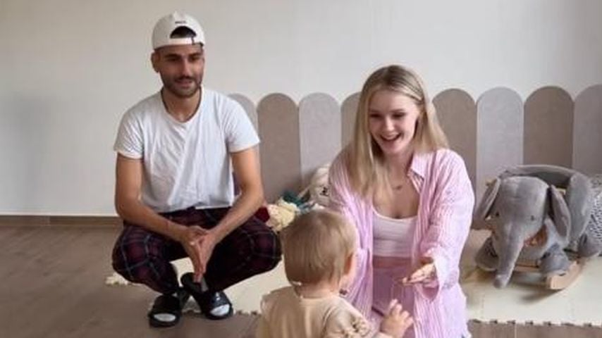 Süßer Meilenstein: Jasi_xx3s Tochter Liviya (1) kann laufen