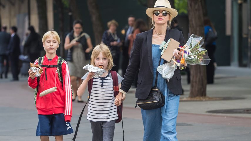 Naomi Watts mit ihren beiden Söhnen in New York