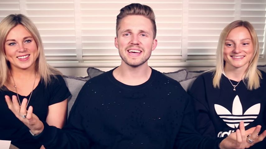 Natasha (links) & Heidi Butler (rechts), Schwestern von Marcus Butler (Mitte)